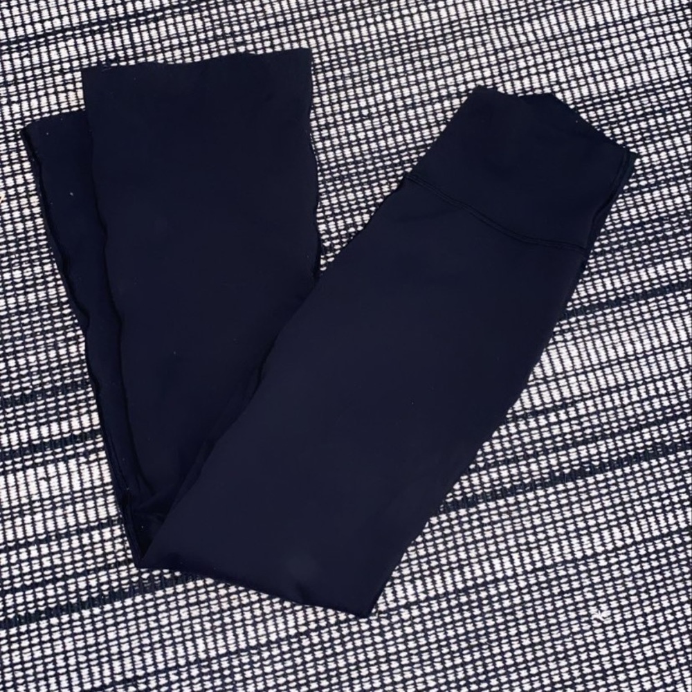 Black lulu yoga pants